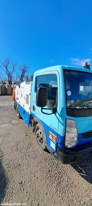 MINI COMBINE BAROCLEAN/RENAULT 2009 AB415YQ (VENTE UNIQUEMENT EXPORT) - Vacuum truck: picture 2 MINI COMBINE BAROCLEAN/RENAULT 2009 AB415YQ (VENTE UNIQUEMENT EXPORT) - Vacuum truck: picture 2