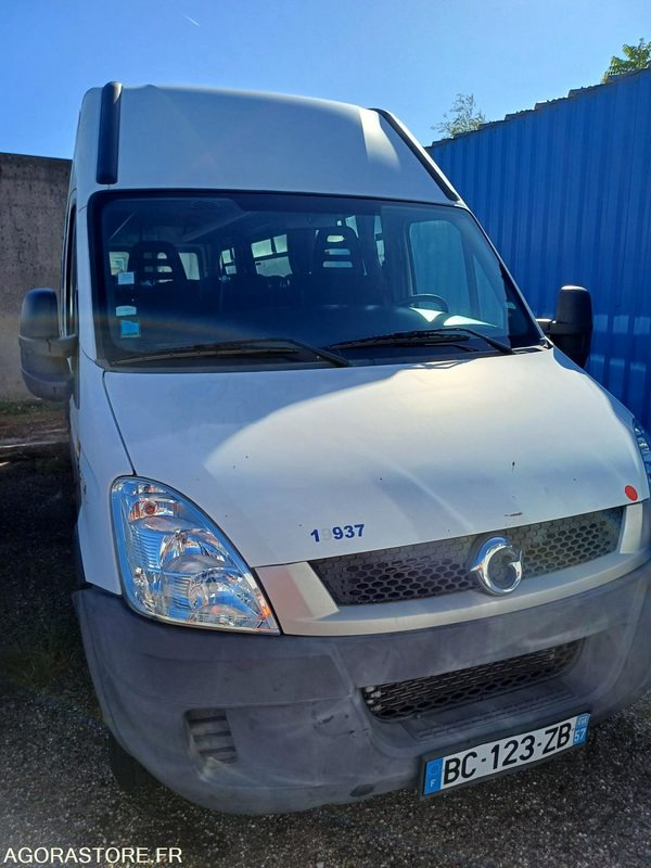 MINICAR DAILY - N°19937 - MEC 2010 -258009KM BC-123-ZB - Minibus, Passenger van: picture 2 MINICAR DAILY - N°19937 - MEC 2010 -258009KM BC-123-ZB - Minibus, Passenger van: picture 2