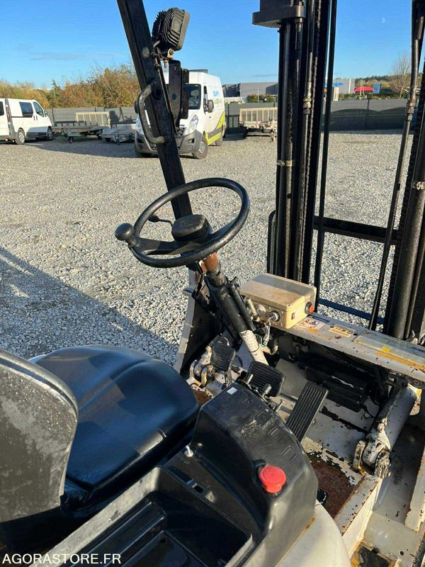 Caterpillar chariot élévateur diesel - Material handling equipment: picture 5 Caterpillar chariot élévateur diesel - Material handling equipment: picture 5