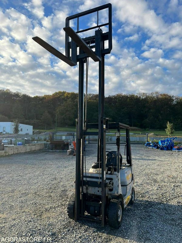 Caterpillar chariot élévateur diesel - Material handling equipment: picture 4 Caterpillar chariot élévateur diesel - Material handling equipment: picture 4