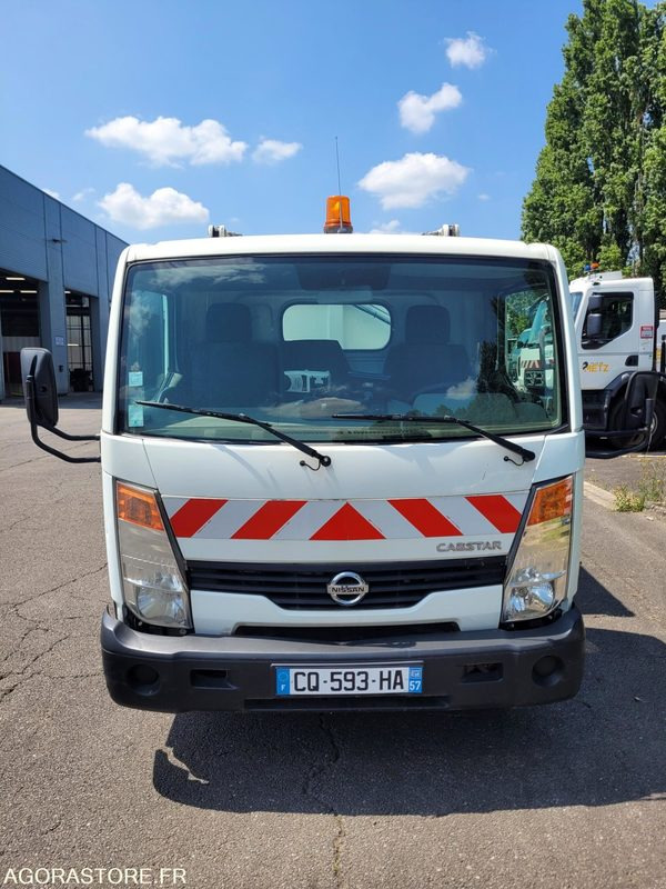 Mini benne à ordures ménagères NISSAN DIESEL CQ-593-HA - VIN VWASNFF24C3149883 - Tipper van: picture 2 Mini benne à ordures ménagères NISSAN DIESEL CQ-593-HA - VIN VWASNFF24C3149883 - Tipper van: picture 2