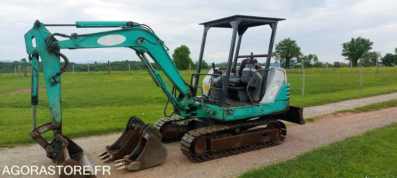 Mini-pelle IHI 30 J - 3tonnes - 1994 - 5634 heures - Mini excavator: picture 1 Mini-pelle IHI 30 J - 3tonnes - 1994 - 5634 heures - Mini excavator: picture 1