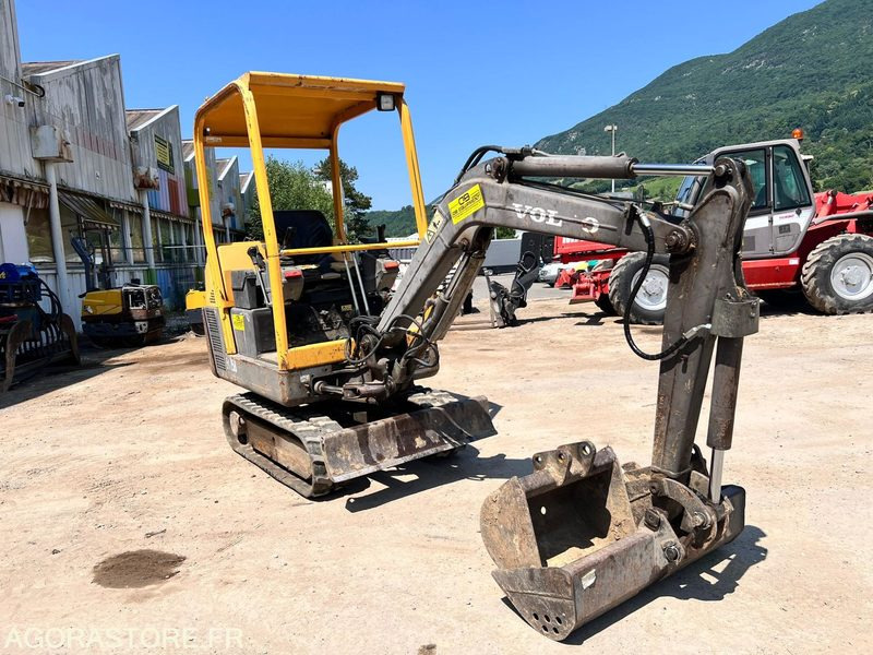 Mini-pelle Volvo EC15 B XT 1,5T - Année 2004 - 2290 heures - Mini excavator: picture 4 Mini-pelle Volvo EC15 B XT 1,5T - Année 2004 - 2290 heures - Mini excavator: picture 4