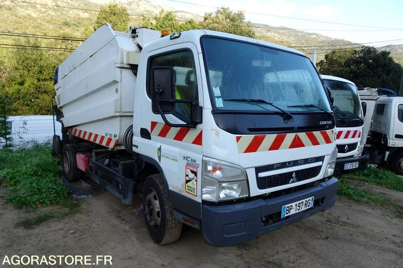 Mitsubishi Fuso - Garbage truck: picture 1 Mitsubishi Fuso - Garbage truck: picture 1