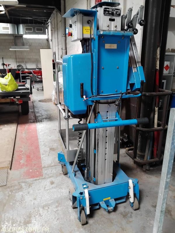 Monte charge - Tool/ Equipment: picture 3 Monte charge - Tool/ Equipment: picture 3