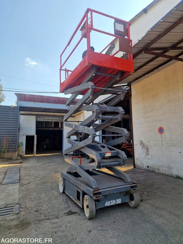 NACELLE ELECTRIQUE CISEAUX SKYJACK SJ4632 11.75M - 2010 - BATTERIE NEUVE - Scissor lift: picture 1 NACELLE ELECTRIQUE CISEAUX SKYJACK SJ4632 11.75M - 2010 - BATTERIE NEUVE - Scissor lift: picture 1