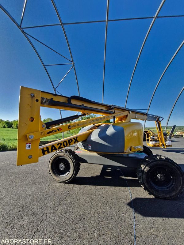 NACELLE HAULOTTE H20PX automotrice 4x4 20m - 2016 - 950h - Aerial platform: picture 3 NACELLE HAULOTTE H20PX automotrice 4x4 20m - 2016 - 950h - Aerial platform: picture 3