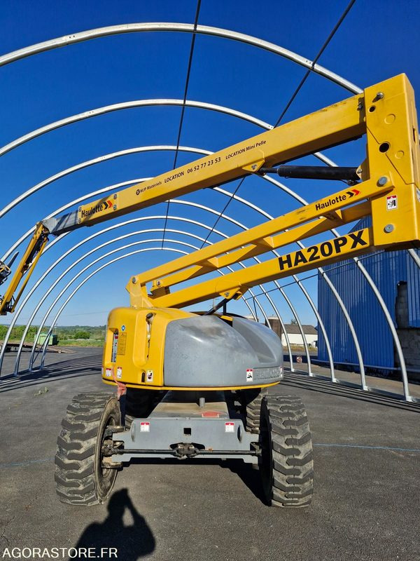 NACELLE HAULOTTE H20PX automotrice 4x4 20m - 2016 - 950h - Aerial platform: picture 2 NACELLE HAULOTTE H20PX automotrice 4x4 20m - 2016 - 950h - Aerial platform: picture 2