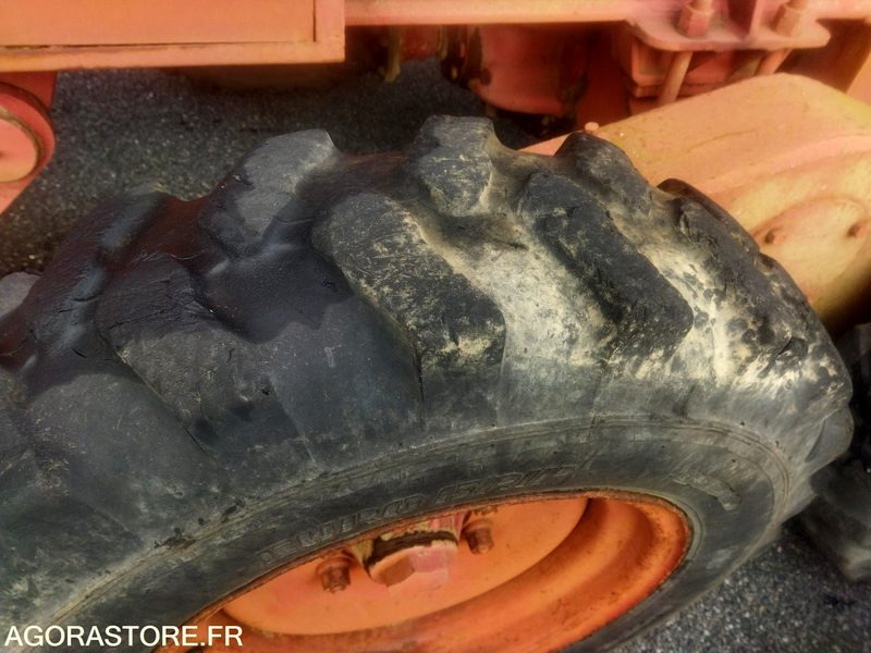 NIVELEUSE N520B - Grader: picture 3 NIVELEUSE N520B - Grader: picture 3