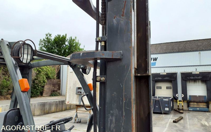 Nissan 2682 heures Triplex UD02A25PQ - 3F550 - Forklift: picture 4 Nissan 2682 heures Triplex UD02A25PQ - 3F550 - Forklift: picture 4
