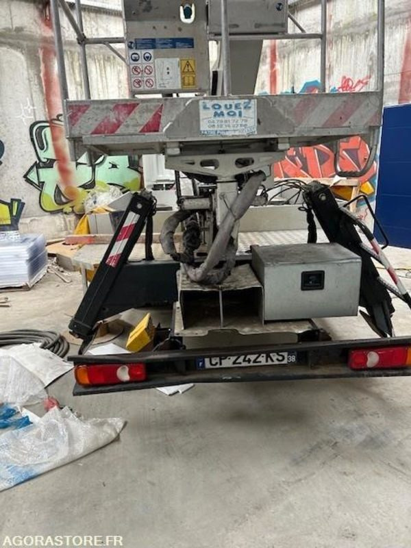 CAMION NACELLE NISSAN IMER P 23 AS 11 2013 20 000 KM - Other machinery: picture 2 CAMION NACELLE NISSAN IMER P 23 AS 11 2013 20 000 KM - Other machinery: picture 2