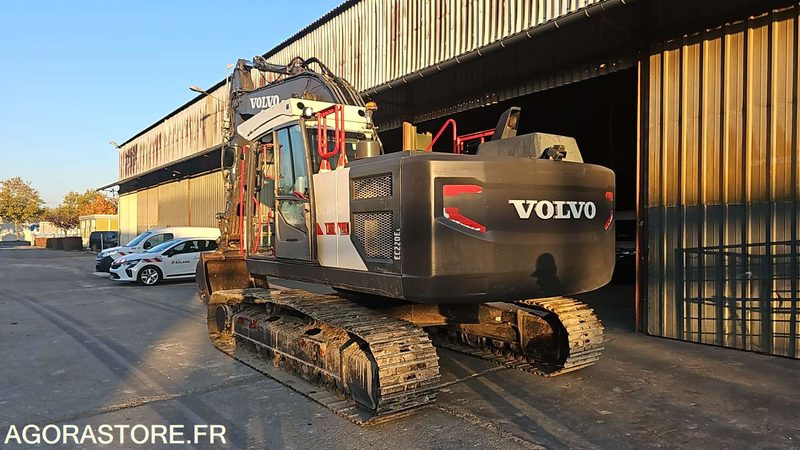 PELLE A CHENILLE VOLVO EC220 EL - 2015 / 10661H (MPC021) - Excavator: picture 3 PELLE A CHENILLE VOLVO EC220 EL - 2015 / 10661H (MPC021) - Excavator: picture 3