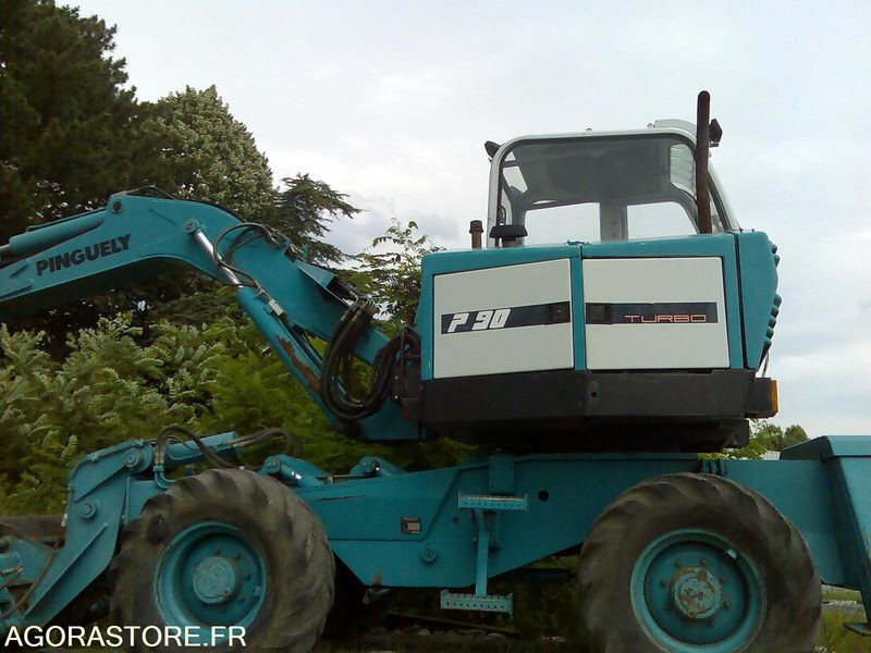 PELLE A PNEUS PINGUELY P90 TURBO 2002 5365 HEURES - Excavator: picture 4 PELLE A PNEUS PINGUELY P90 TURBO 2002 5365 HEURES - Excavator: picture 4