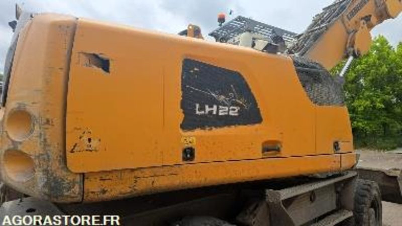 PELLE DE MANUTENTION SUR ROUE - LH22M LITRONIC LIEBHERR - 2017 / 12 053 HEURES - Excavator: picture 5 PELLE DE MANUTENTION SUR ROUE - LH22M LITRONIC LIEBHERR - 2017 / 12 053 HEURES - Excavator: picture 5