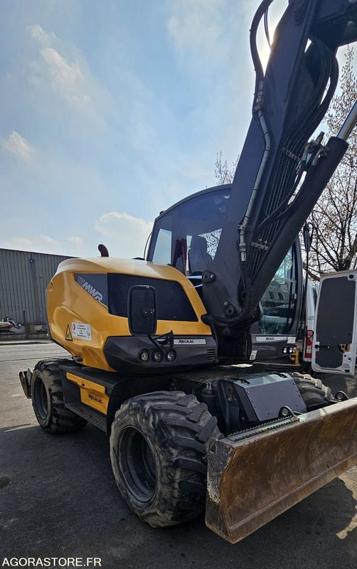 PELLE MECALAC 15 MWR - 2018 + GODETS ET FOURCHES - Excavator: picture 2 PELLE MECALAC 15 MWR - 2018 + GODETS ET FOURCHES - Excavator: picture 2