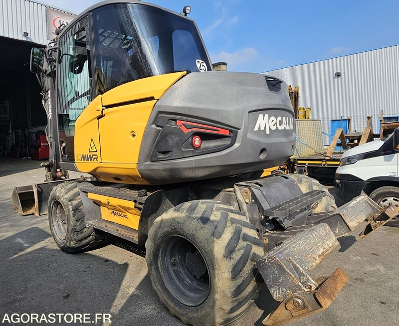 PELLE MECALAC 15 MWR - 2018 + GODETS ET FOURCHES - Excavator: picture 4 PELLE MECALAC 15 MWR - 2018 + GODETS ET FOURCHES - Excavator: picture 4