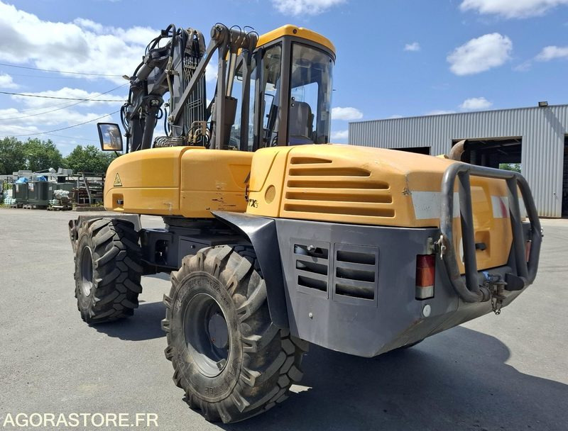 PELLE SUR PNEUS MECALAC 12MTX 4.5 - 2013 / 8 700 HEURES - Excavator: picture 4 PELLE SUR PNEUS MECALAC 12MTX 4.5 - 2013 / 8 700 HEURES - Excavator: picture 4