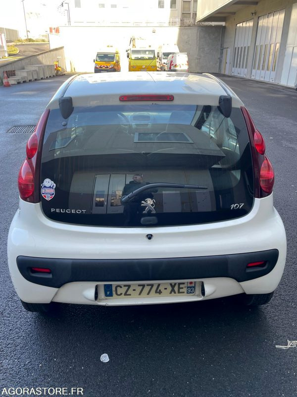 PEUGEOT 107 CZ-774-XE - Car: picture 4 PEUGEOT 107 CZ-774-XE - Car: picture 4