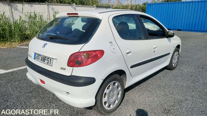 PEUGEOT 206 - 2005 - 101058kms - Car: picture 4 PEUGEOT 206 - 2005 - 101058kms - Car: picture 4