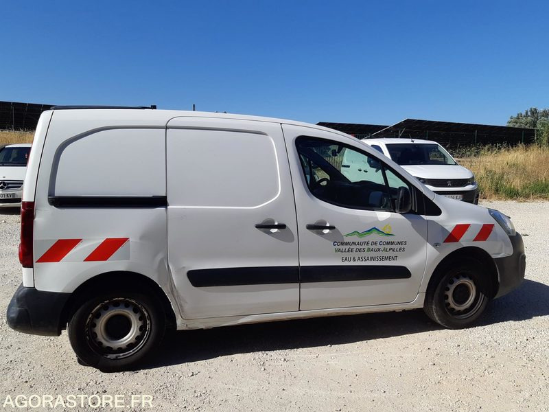 PEUGEOT PARTNER 167630 kms 2018 - Small van: picture 4 PEUGEOT PARTNER 167630 kms 2018 - Small van: picture 4