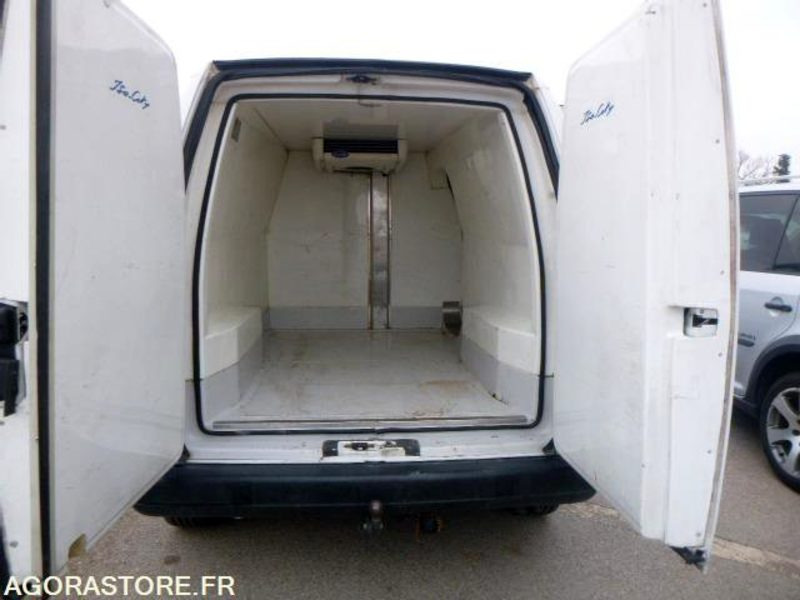 PEUGEOT expert frigorifique - 2003 - 96 210km - Small van: picture 5 PEUGEOT expert frigorifique - 2003 - 96 210km - Small van: picture 5