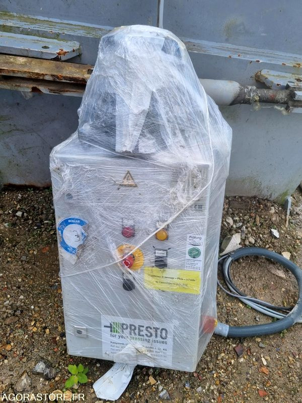 PRESSE A CARTON A VIS PRESTO SPN15 - 2009 - Tool/ Equipment: picture 3 PRESSE A CARTON A VIS PRESTO SPN15 - 2009 - Tool/ Equipment: picture 3