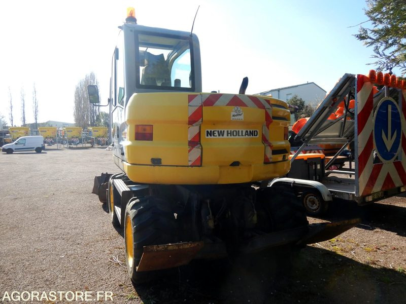 Pelle à Pneus 10T - Wheel excavator: picture 5 Pelle à Pneus 10T - Wheel excavator: picture 5