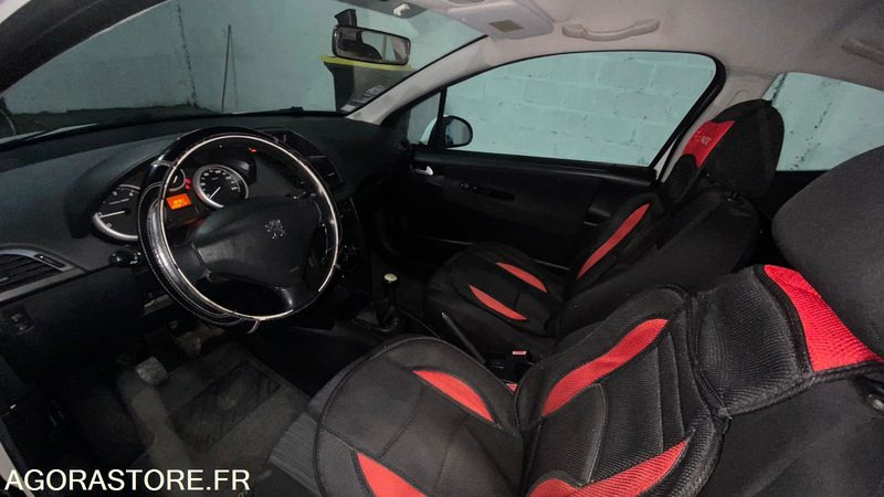 Peugeot 207 AFFAIRE 1.4 HDI 70 CV DERIV VP 233 220km 2010 - Car: picture 5 Peugeot 207 AFFAIRE 1.4 HDI 70 CV DERIV VP 233 220km 2010 - Car: picture 5