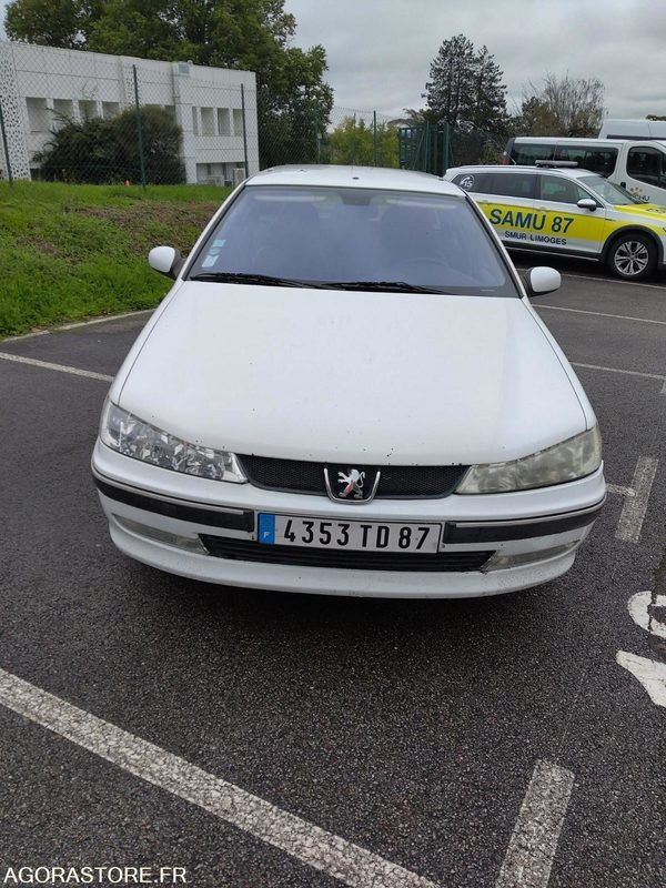 Peugeot 406 st pack sport break 2.2 essence 16v 160cv - Estate car: picture 1 Peugeot 406 st pack sport break 2.2 essence 16v 160cv - Estate car: picture 1
