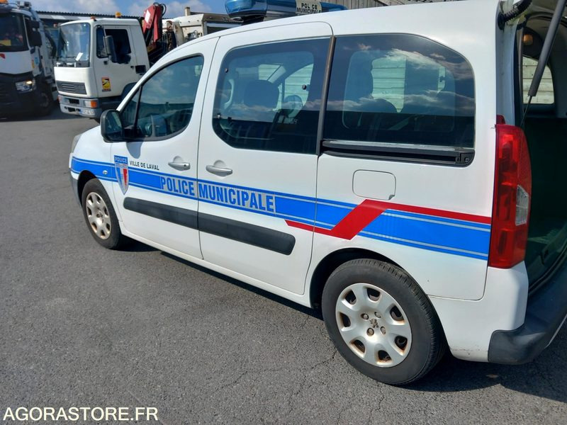Peugeot Partner BL028QY - Small van: picture 1 Peugeot Partner BL028QY - Small van: picture 1