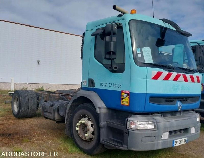 RENAULT 320-19 DCI / 2003 / 401 116 Km - Cab chassis truck: picture 1 RENAULT 320-19 DCI / 2003 / 401 116 Km - Cab chassis truck: picture 1
