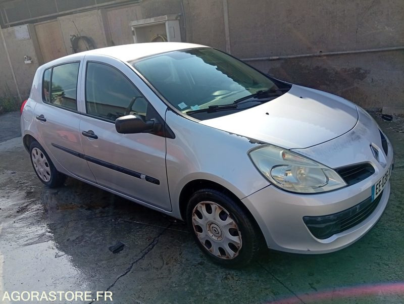 RENAULT CLIO 2005 156000km - Car: picture 1 RENAULT CLIO 2005 156000km - Car: picture 1
