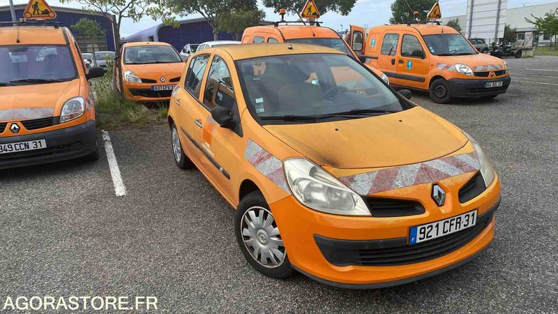 RENAULT CLIO - 2008 - 165927 KM - Car: picture 2 RENAULT CLIO - 2008 - 165927 KM - Car: picture 2