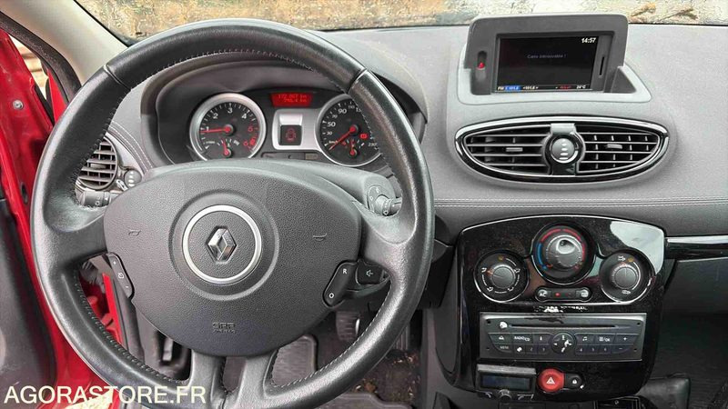 RENAULT CLIO 3 - 172 867 Kms- 2011-BR-693-MJ - Car: picture 4 RENAULT CLIO 3 - 172 867 Kms- 2011-BR-693-MJ - Car: picture 4