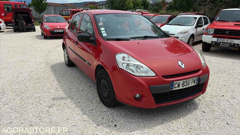 RENAULT CLIO 3 186 236 Kms - 2013- CW-838-PW - Car: picture 1 RENAULT CLIO 3 186 236 Kms - 2013- CW-838-PW - Car: picture 1