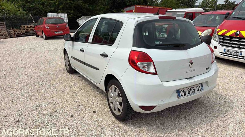 RENAULT CLIO 3 - 197 915 Kms - 2013-CW-655-QY - Car: picture 4 RENAULT CLIO 3 - 197 915 Kms - 2013-CW-655-QY - Car: picture 4