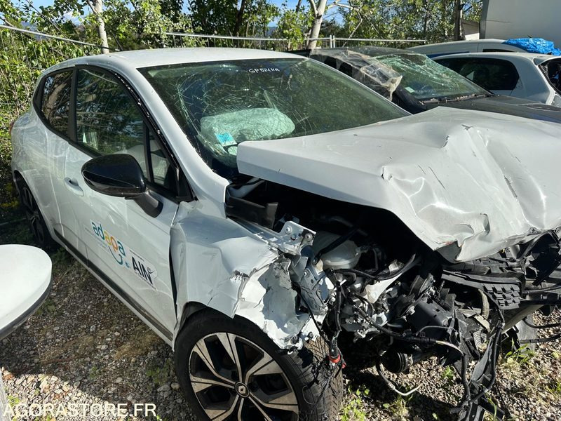 RENAULT - CLIO 5 - 2023 - 7655KMS - Car: picture 3 RENAULT - CLIO 5 - 2023 - 7655KMS - Car: picture 3