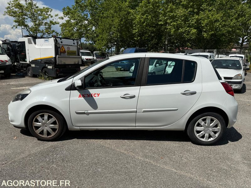 RENAULT CLIO - BV 230 MD - Car: picture 1 RENAULT CLIO - BV 230 MD - Car: picture 1