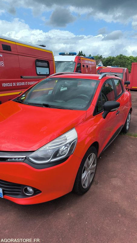 RENAULT CLIO IV ESTATE ZEN DCI 90 ECO2 - 2014 - 305509kms - Car: picture 5 RENAULT CLIO IV ESTATE ZEN DCI 90 ECO2 - 2014 - 305509kms - Car: picture 5