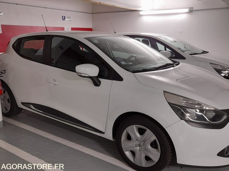 RENAULT CLIO IV - ZEN 09E E5 - 83985kms - 2013 - Car: picture 3 RENAULT CLIO IV - ZEN 09E E5 - 83985kms - 2013 - Car: picture 3
