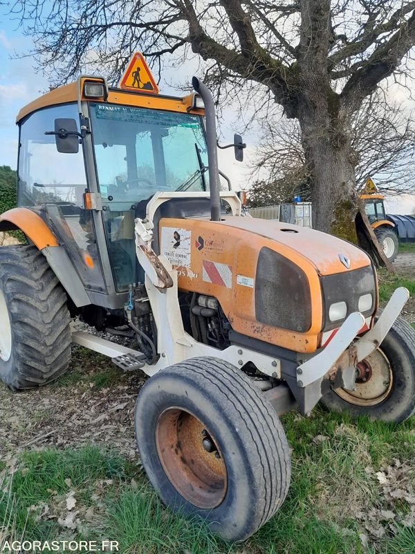 RENAULT ERGOS 100 - Farm tractor: picture 2 RENAULT ERGOS 100 - Farm tractor: picture 2