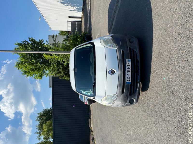 RENAULT KANGOO 1.6 90 ESSENCE - 31 000 KM - Small van: picture 3 RENAULT KANGOO 1.6 90 ESSENCE - 31 000 KM - Small van: picture 3