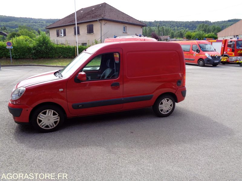 RENAULT KANGOO - Small van: picture 3 RENAULT KANGOO - Small van: picture 3