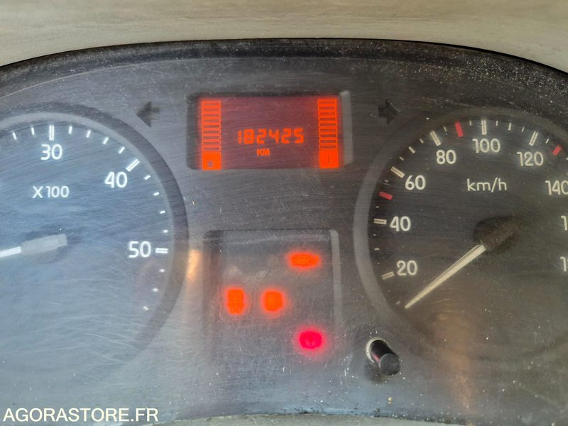 RENAULT MASTER 2.5 DCI 120 CV - 2008 - 182 425km - Panel van: picture 2 RENAULT MASTER 2.5 DCI 120 CV - 2008 - 182 425km - Panel van: picture 2