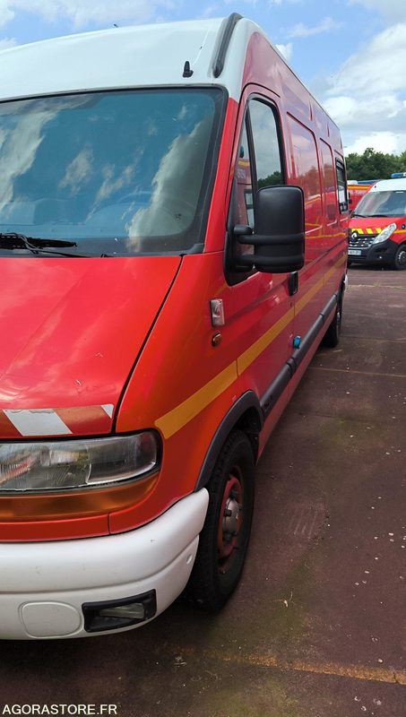 RENAULT MASTER II PHASE 1 2,5D - 1998 - 111751kms - Panel van: picture 1 RENAULT MASTER II PHASE 1 2,5D - 1998 - 111751kms - Panel van: picture 1