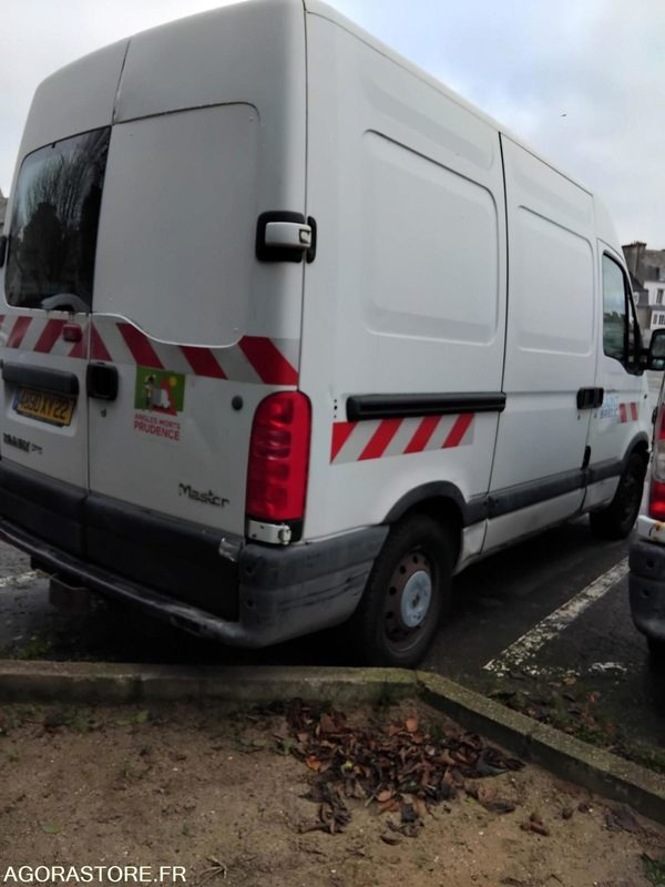 RENAULT MASTER diesel L2H2 II PHASE I -2.5 DCi - Panel van: picture 4 RENAULT MASTER diesel L2H2 II PHASE I -2.5 DCi - Panel van: picture 4
