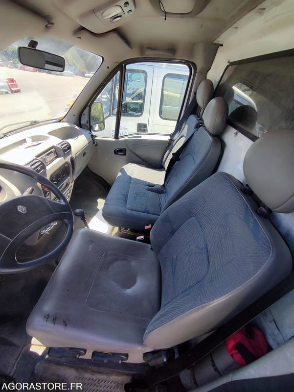 RENAULT MASTER diesel L2H2 II PHASE I -2.5 DCi - Panel van: picture 5 RENAULT MASTER diesel L2H2 II PHASE I -2.5 DCi - Panel van: picture 5
