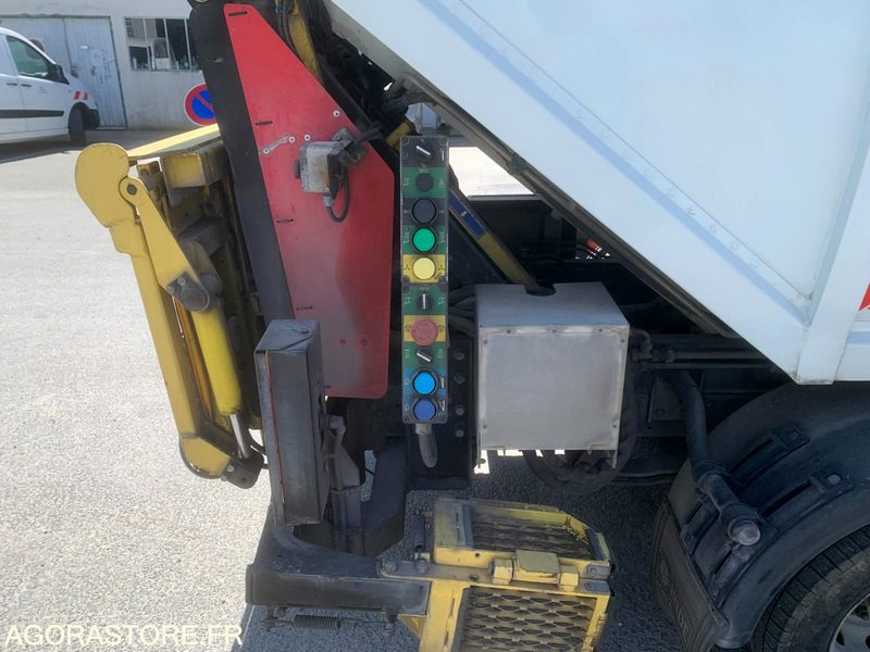 RENAULT MAXITY MINI BENNE A ORDURES MENAGERES - Tipper van: picture 4 RENAULT MAXITY MINI BENNE A ORDURES MENAGERES - Tipper van: picture 4