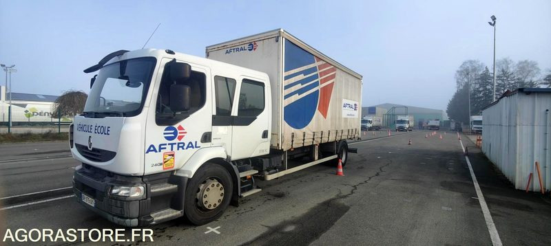 RENAULT MIDLUM 2009 367000KM PARC 3738 - Curtainsider truck: picture 3 RENAULT MIDLUM 2009 367000KM PARC 3738 - Curtainsider truck: picture 3