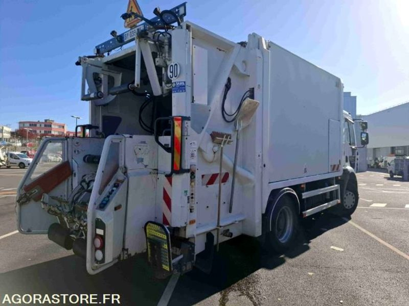 RENAULT MIDLUM 270 BOM 12.80m3 SEMAT CARGOPAC II V.E - 2011/159344 KM (BY039HX) - Garbage truck: picture 1 RENAULT MIDLUM 270 BOM 12.80m3 SEMAT CARGOPAC II V.E - 2011/159344 KM (BY039HX) - Garbage truck: picture 1